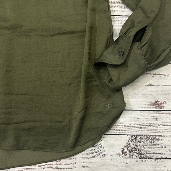 Banana Republic olive green long sleeve satin pullover Sz. M - Picture 7 of 9